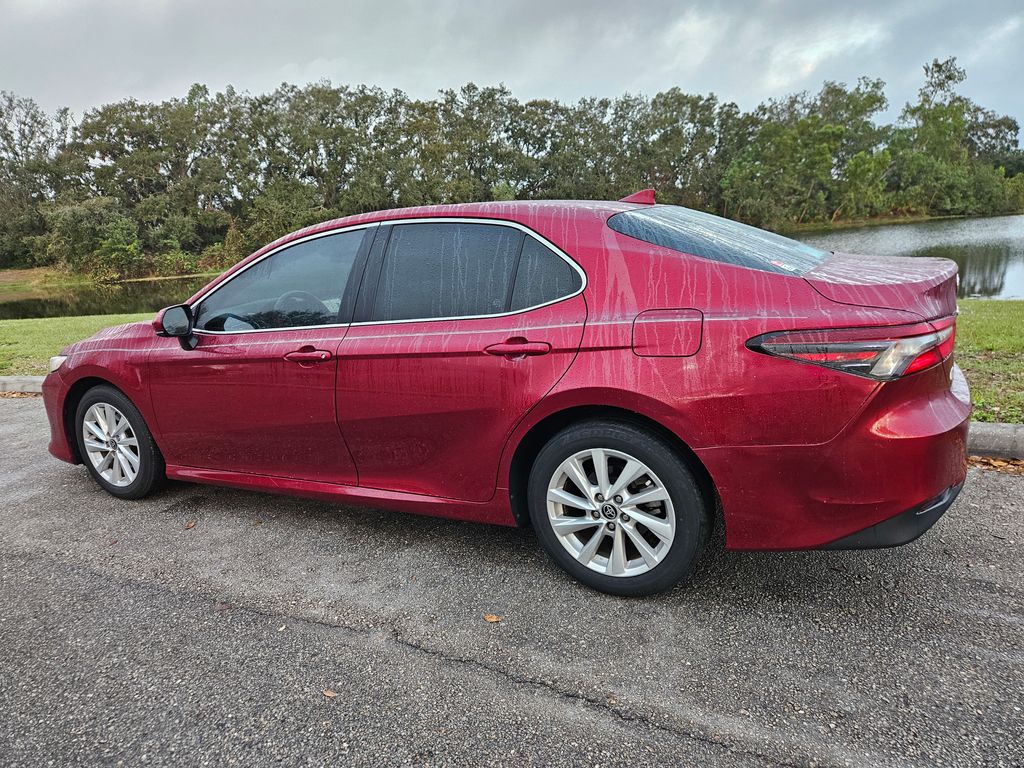 2021 Toyota Camry LE 4