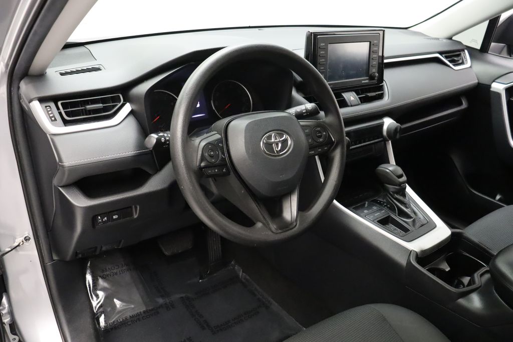2021 Toyota RAV4 LE 15