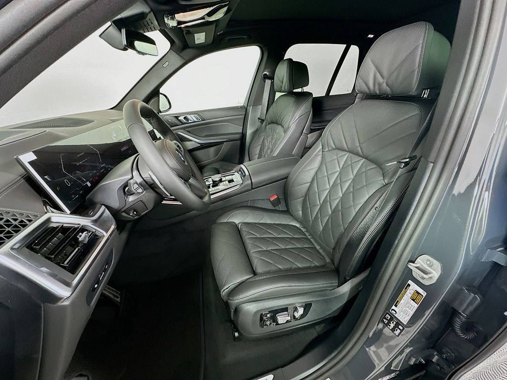 Thumbnail: 2026 BMW X5 - 16