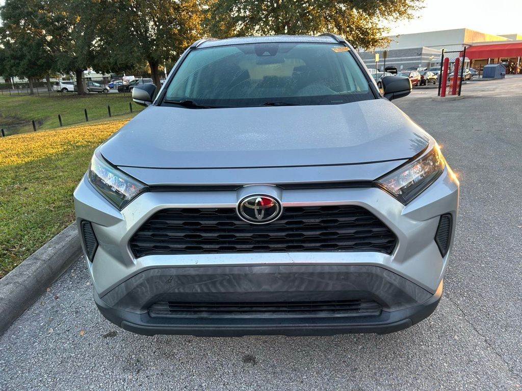 Thumbnail: 2021 Toyota RAV4 - 8