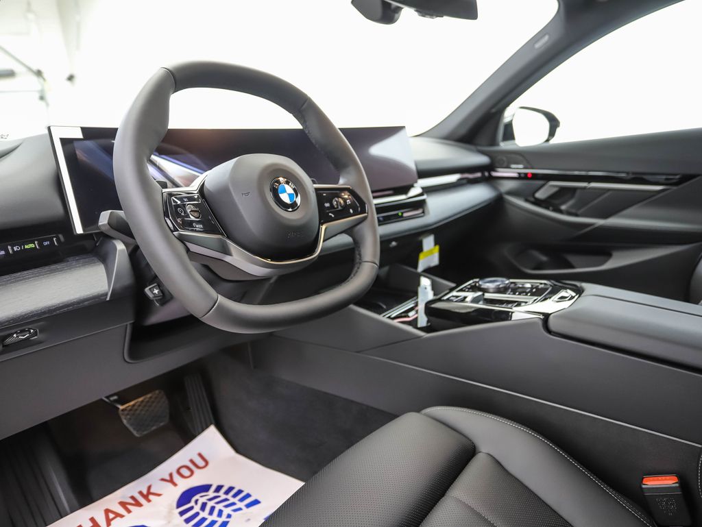 Thumbnail: 2026 BMW 5 Series - 10