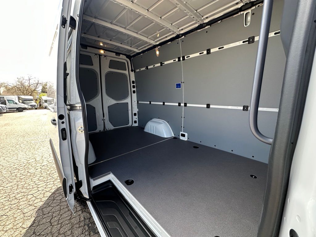 2024 Mercedes-Benz Sprinter 2500 Cargo 144 WB 24