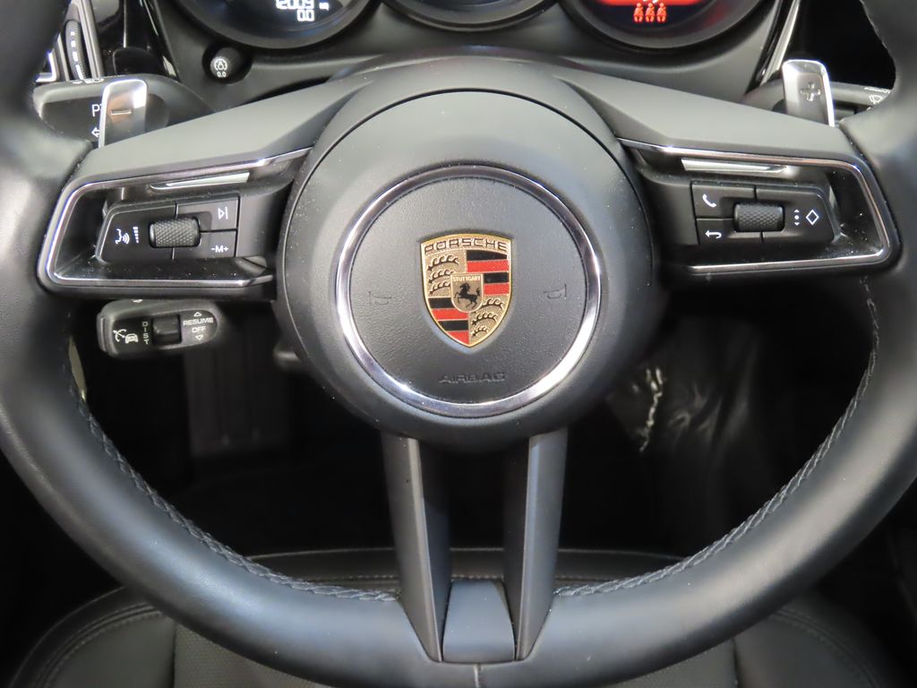 Thumbnail: 2024 Porsche Macan - 18