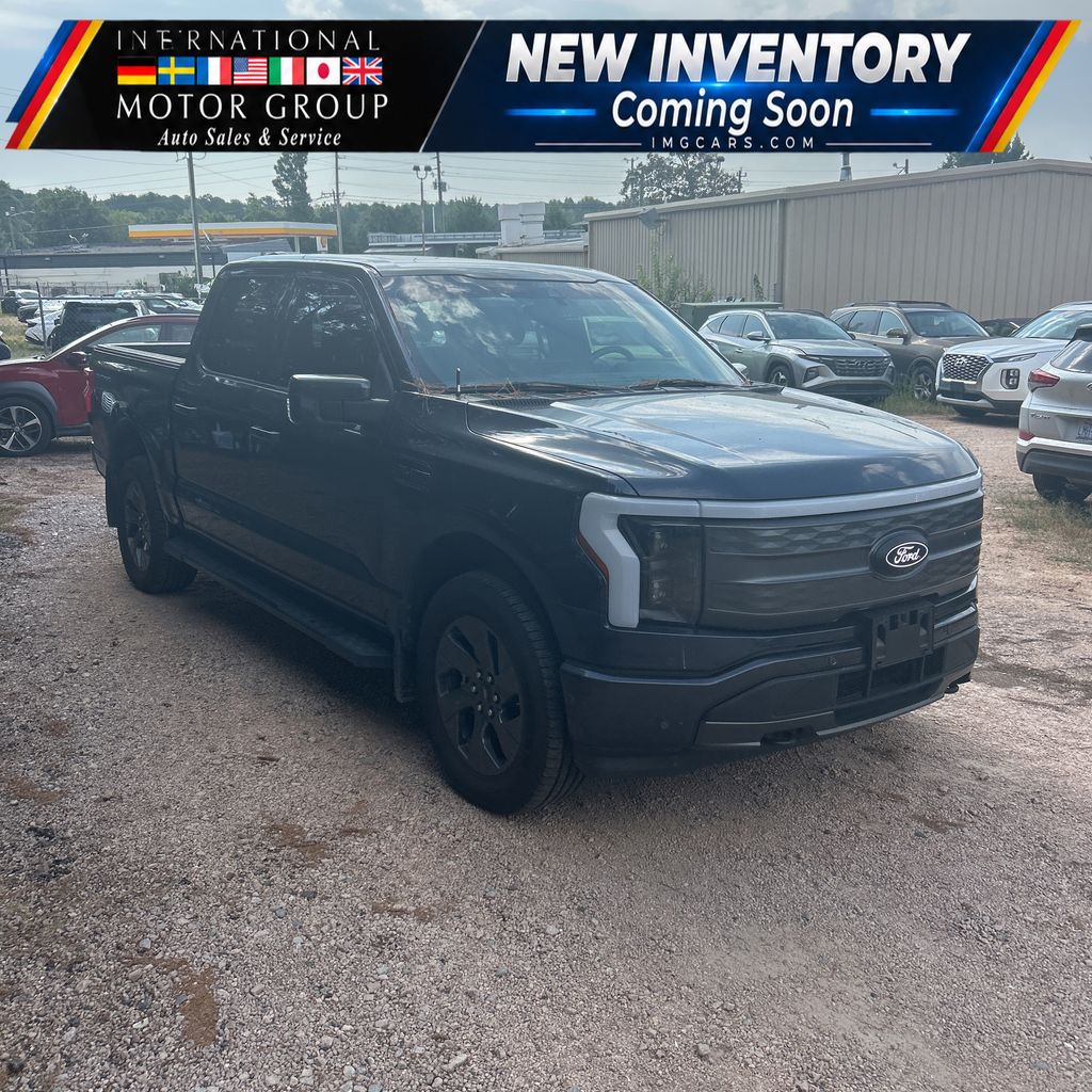 2022 Ford F-150 Lightning Lariat SuperCrew AWD