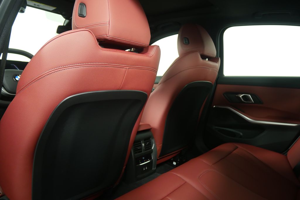 Thumbnail: 2026 BMW 3 Series - 16