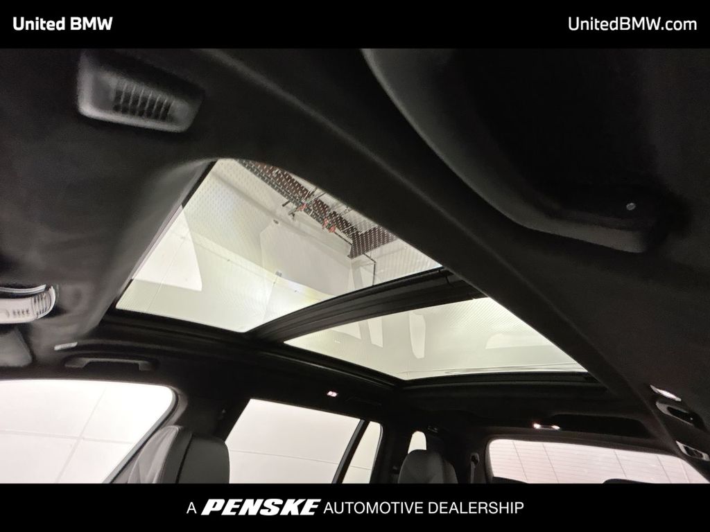 Thumbnail: 2026 BMW X7 - 20