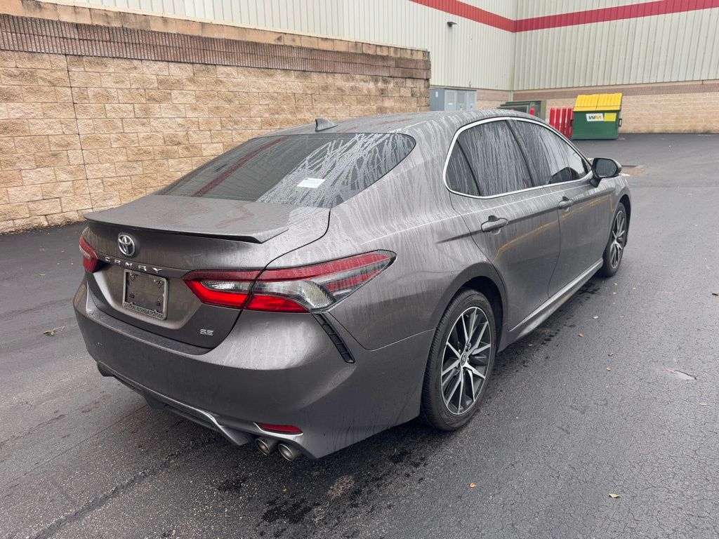 2022 Toyota Camry SE 5