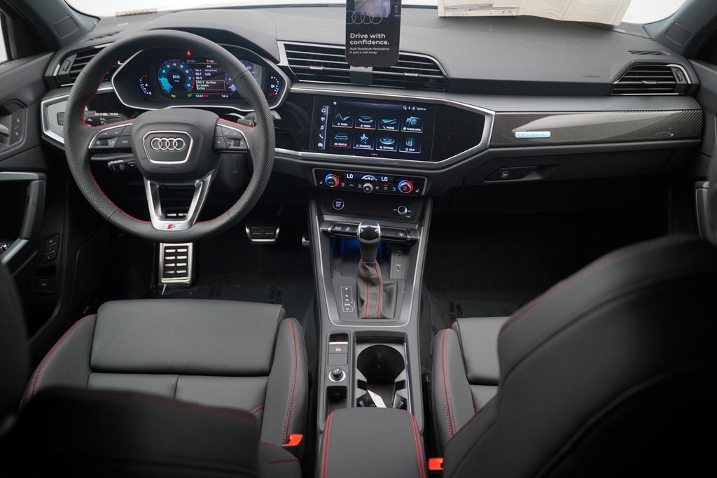 Thumbnail: 2025 Audi Q3 - 8