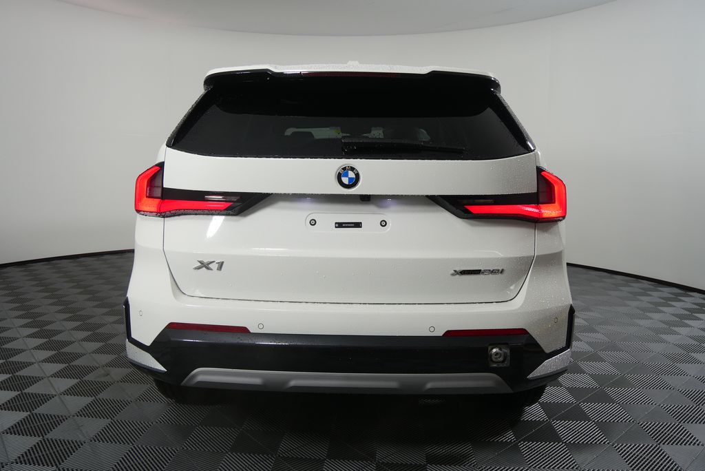2025 BMW X1 xDrive28i 4