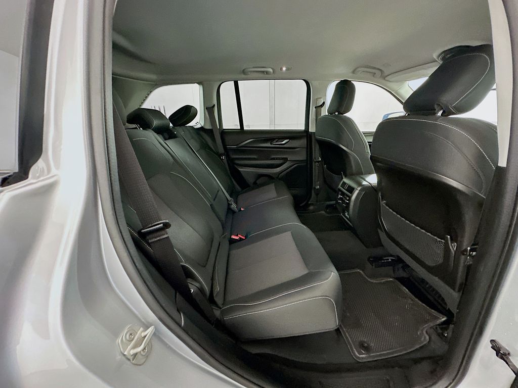 Thumbnail: 2023 Jeep Grand Cherokee - 26