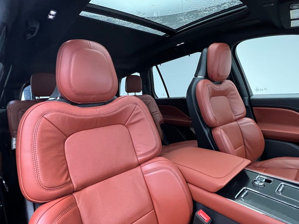 Thumbnail: 2025 Lincoln Aviator - 7