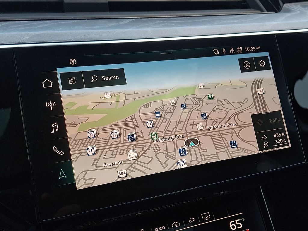 Thumbnail: 2024 Audi Q8 e-tron - 16