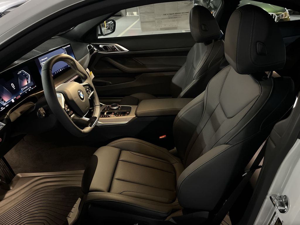 Thumbnail: 2025 BMW 4 Series - 11