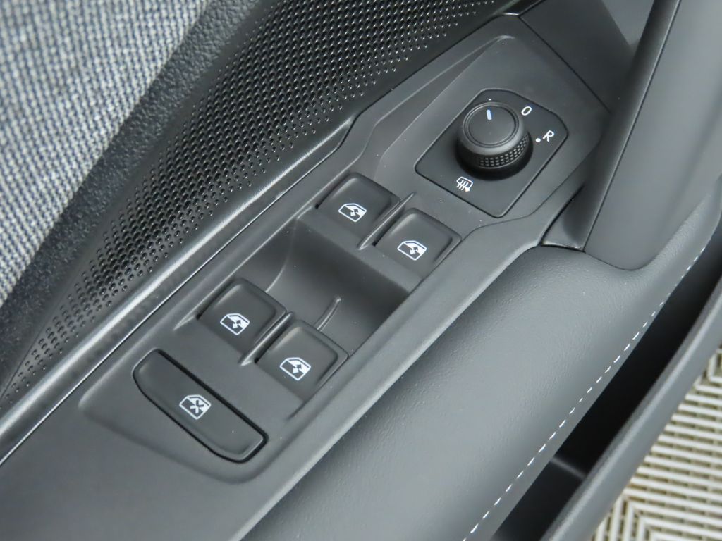 Thumbnail: 2026 Volkswagen Tiguan - 23