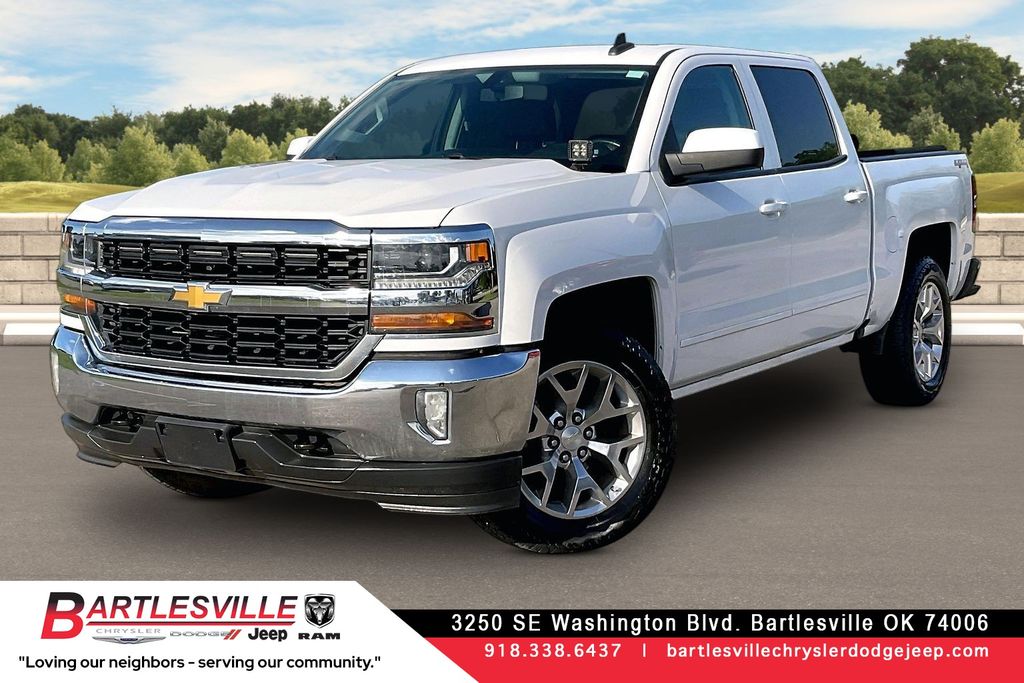 Summit White 2017 Chevrolet Silverado 1500 Pickup Truck Four-Wheel Drive 6-Speed Automatic Overdrive