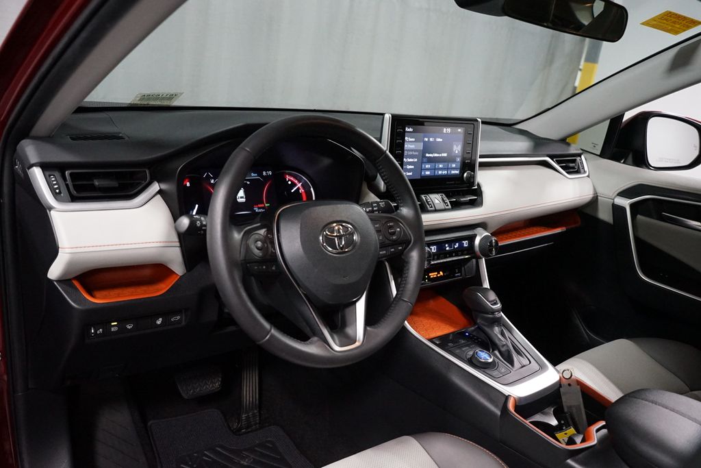 Thumbnail: 2019 Toyota RAV4 - 11