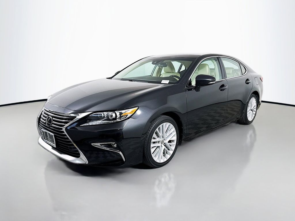 Thumbnail: 2016 Lexus ES - 1