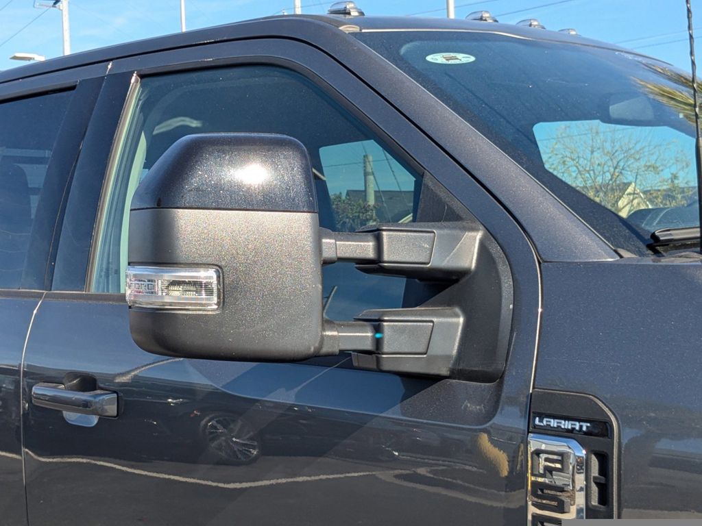 2025 Ford F-550 Chassis LARIAT