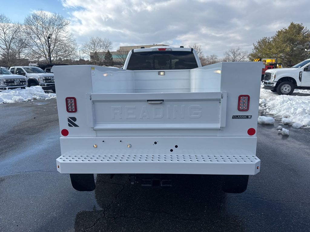 2025 Ford F-350 Chassis XL