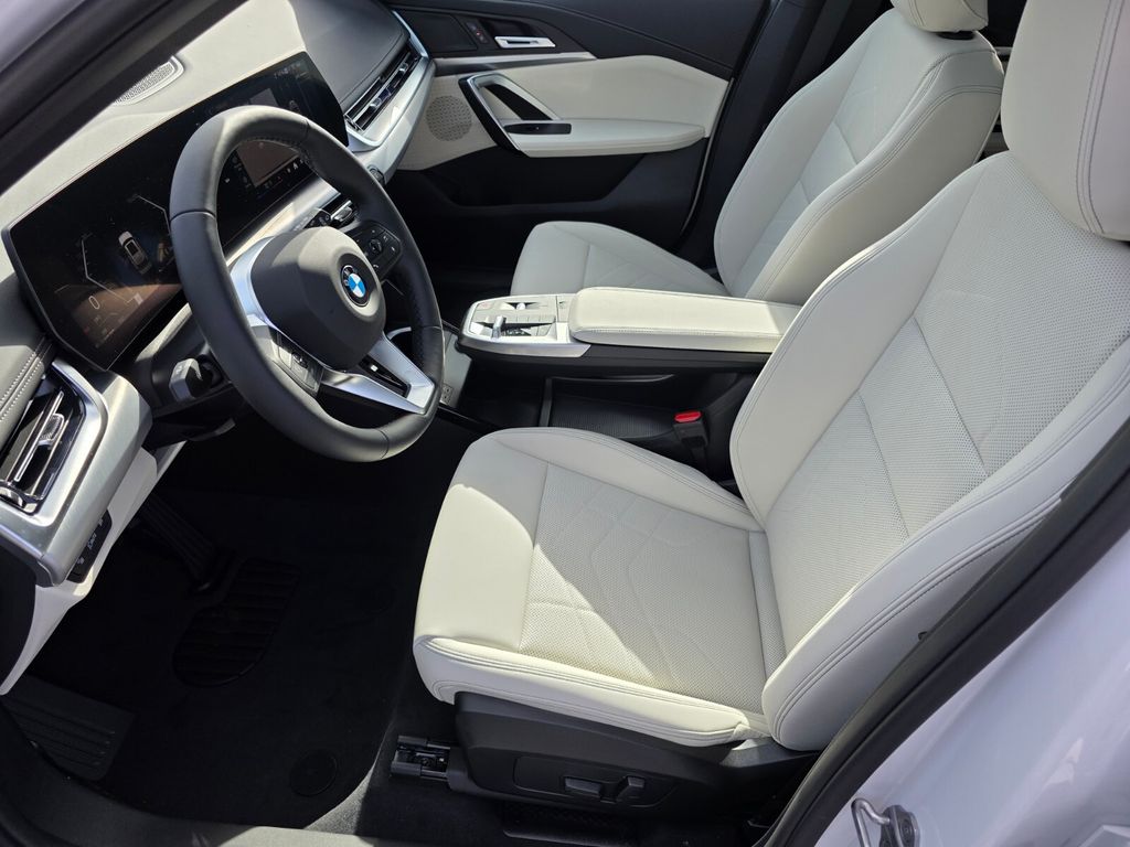 New 2026 White BMW xDrive28i image 7