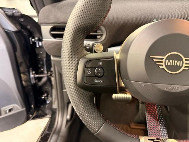Thumbnail: 2026 MINI Cooper - 13