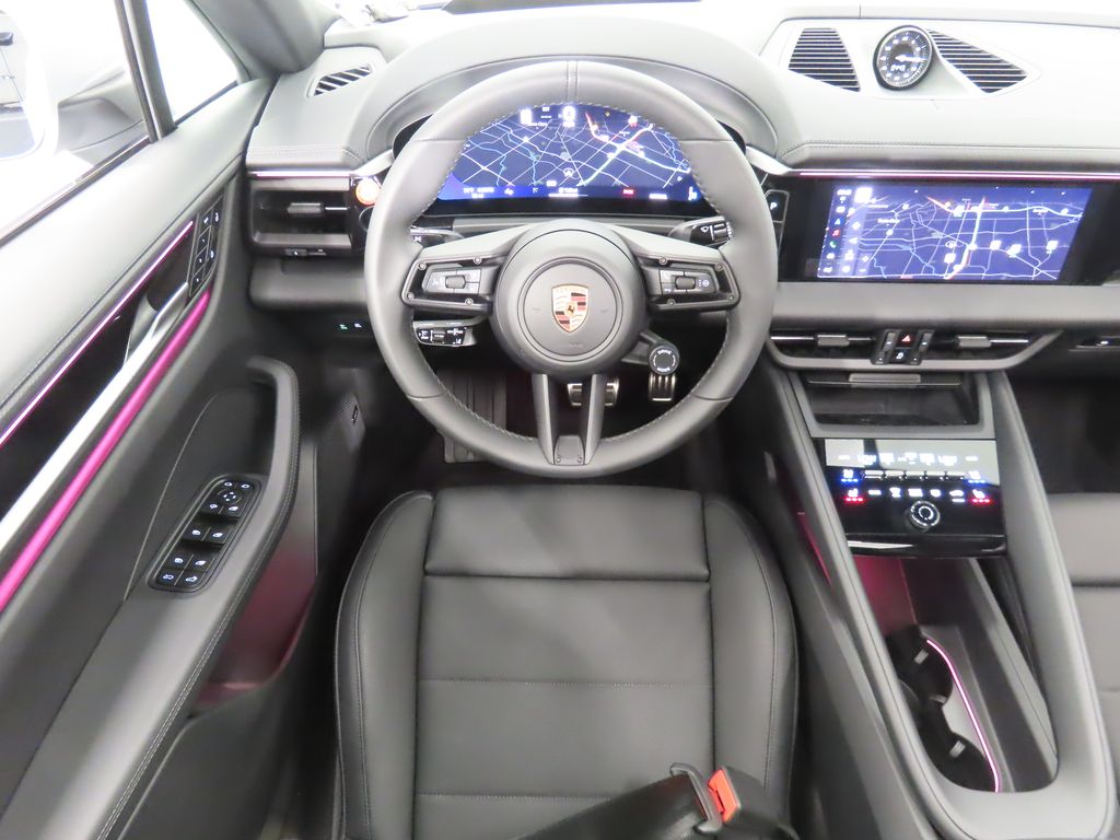 Thumbnail: 2025 Porsche Macan - 17