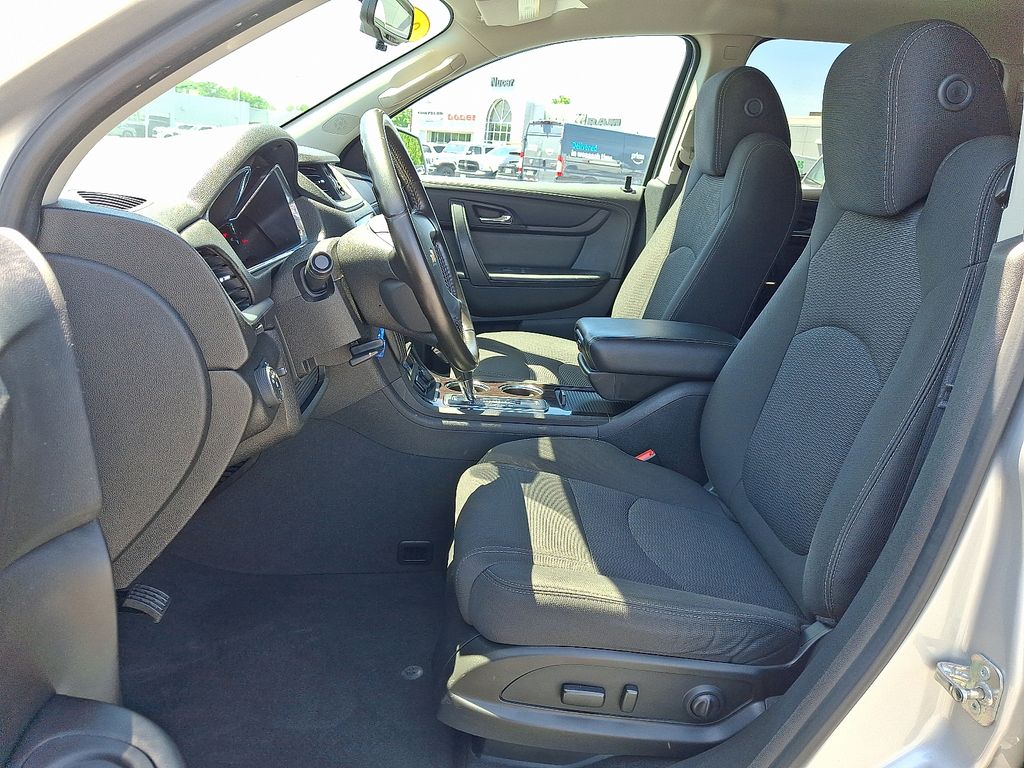2017 Chevrolet Traverse — photo 15