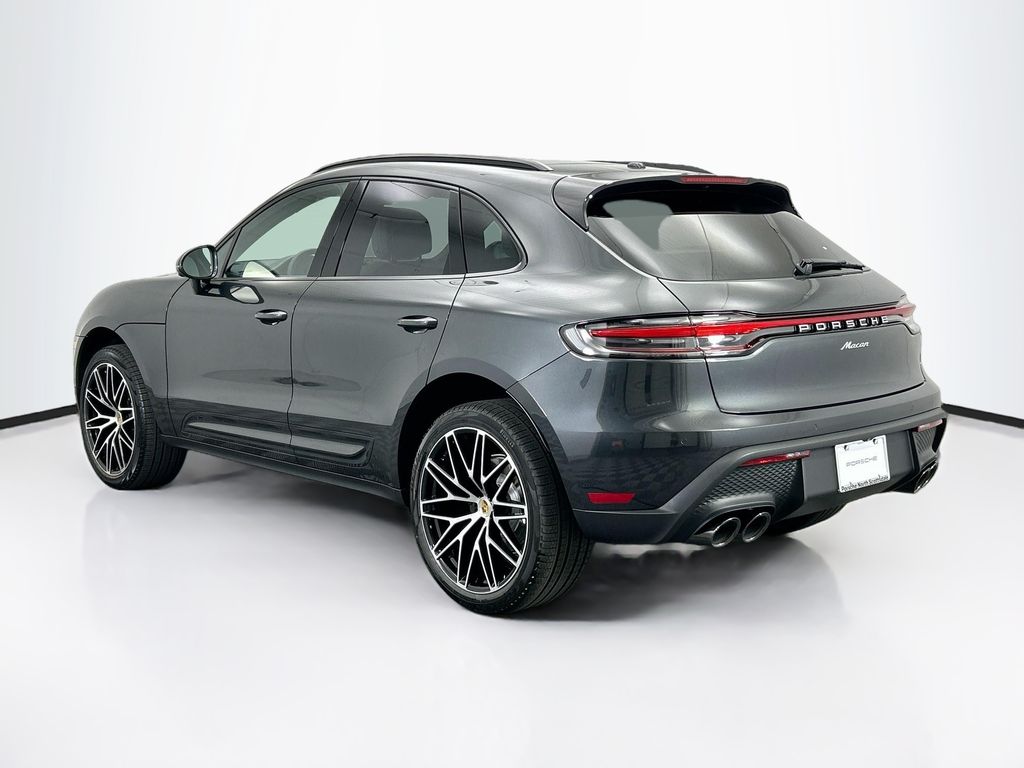 Thumbnail: 2026 Porsche Macan - 3