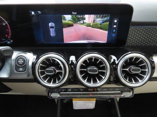 Thumbnail: 2025 Mercedes-Benz GLB - 27