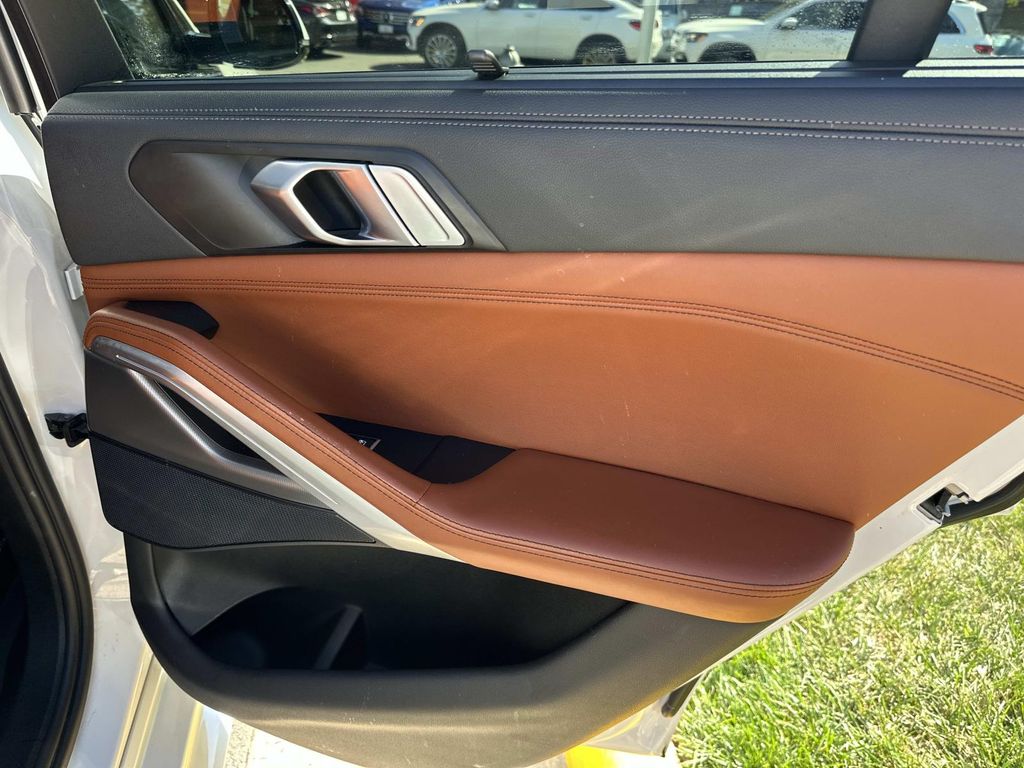 Thumbnail: 2023 BMW X6 - 23