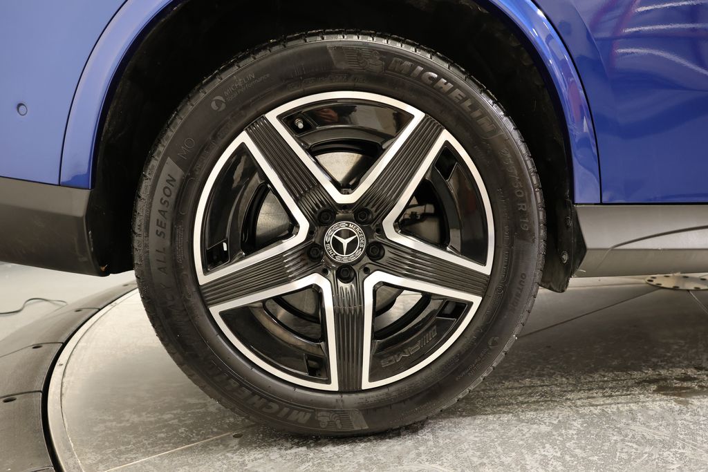 Thumbnail: 2025 Mercedes-Benz GLC - 15