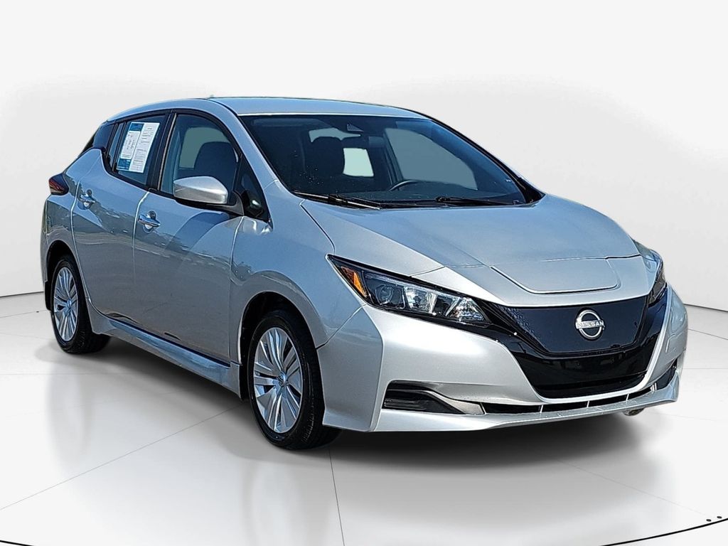 2025 Nissan Leaf S