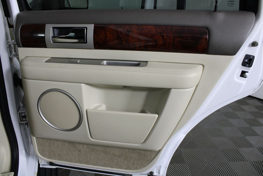 Used 2004 Lincoln Navigator for sale in 