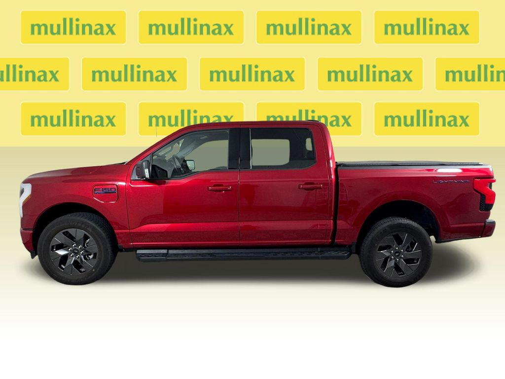 Certified Used 2025 Red Ford Flash image 12