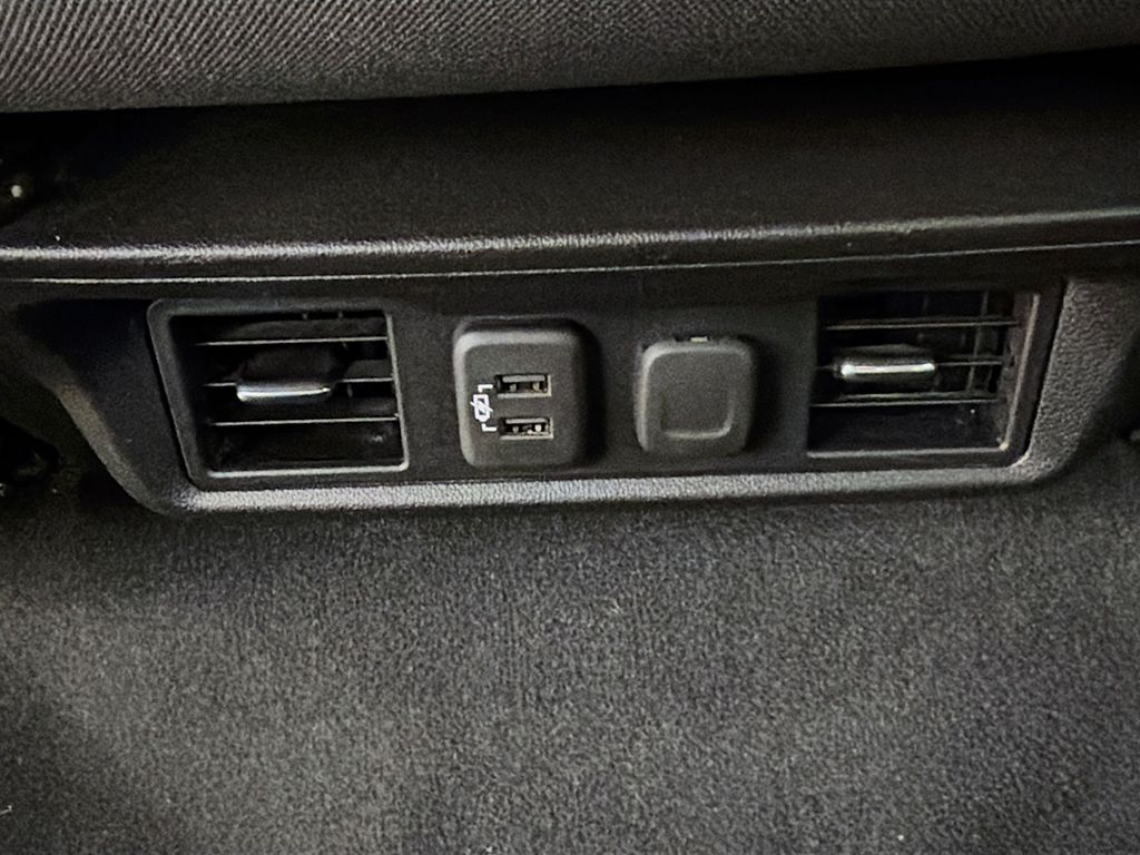 Used 2019 Silver GMC SLE image 22