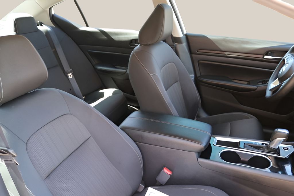 Used Car 2024 Nissan Altima  2.5 Sv For Sale Under $25,000 In Austin, Texas