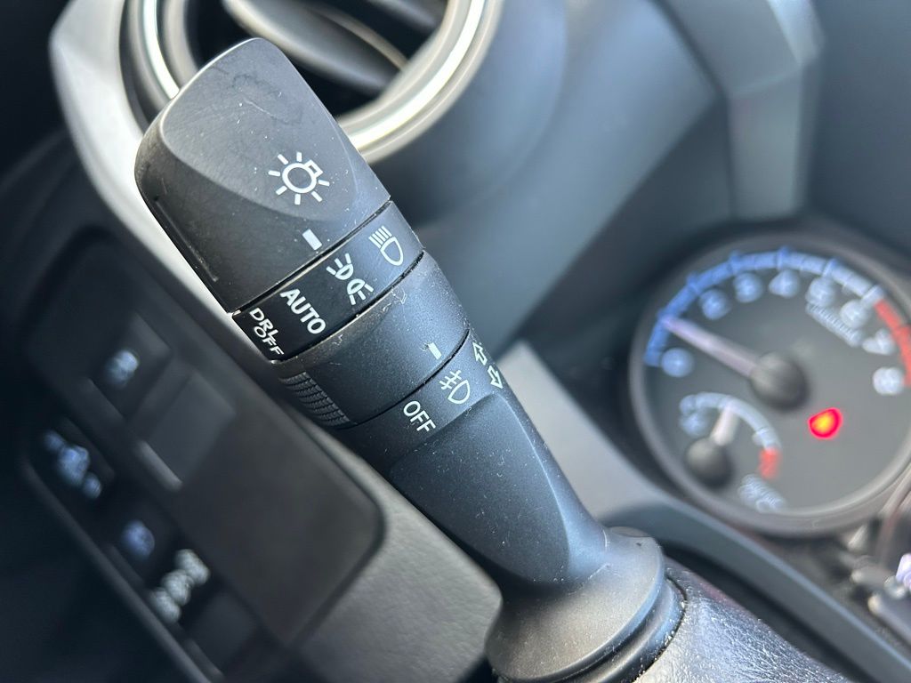 Thumbnail: 2021 Toyota Tacoma - 28