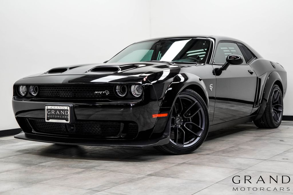 Pitch Black Clearcoat 2019 Dodge Challenger SRT Hellcat Widebody RWD Coupe Rear-Wheel Drive 8-Speed Automatic