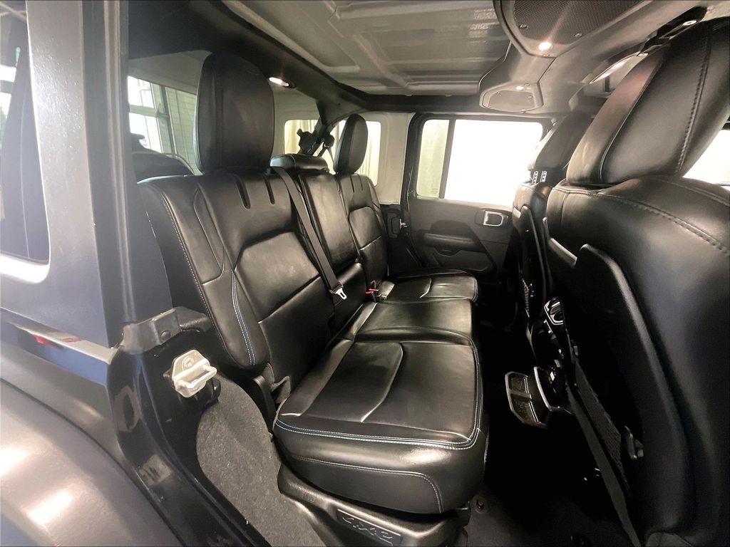 2024 Jeep Wrangler — photo 16