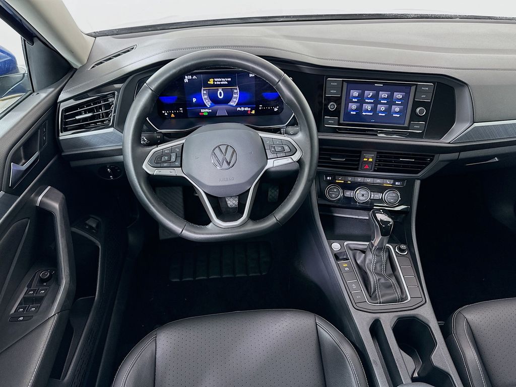 Thumbnail: 2023 Volkswagen Jetta - 21
