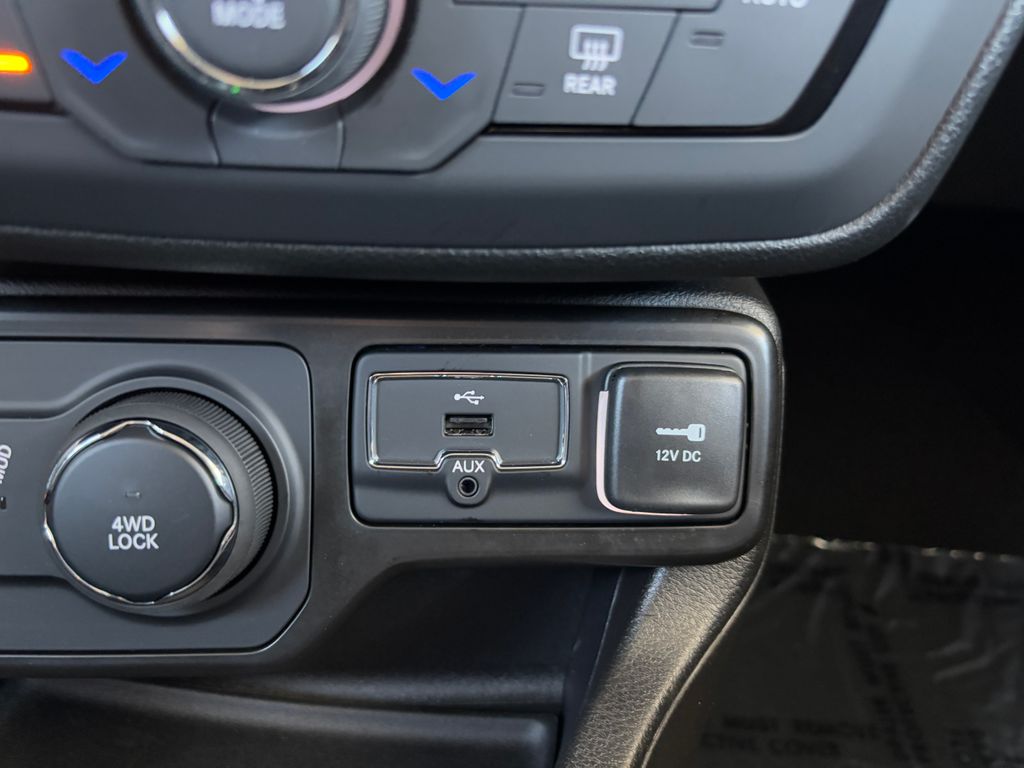2023 Jeep Renegade Altitude 16