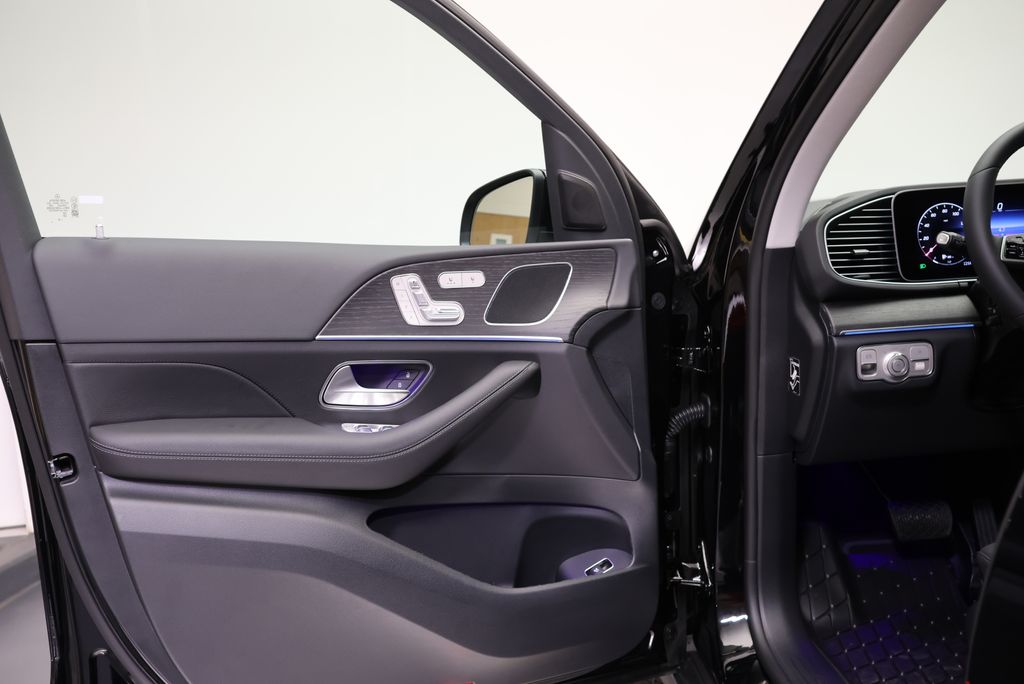 Thumbnail: 2026 Mercedes-Benz GLE - 31
