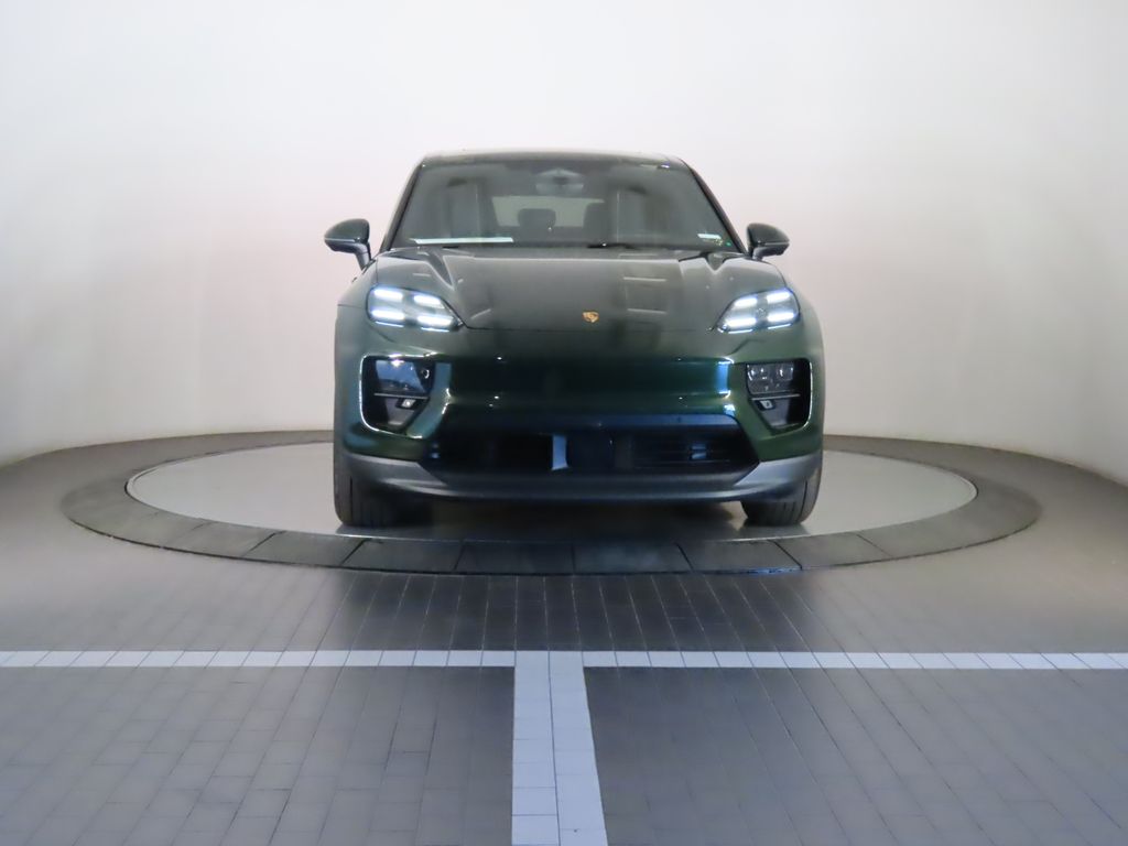 Thumbnail: 2025 Porsche Macan - 10