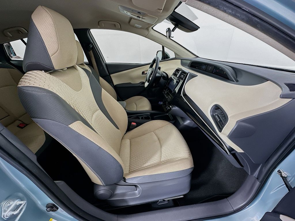 Thumbnail: 2017 Toyota Prius - 26