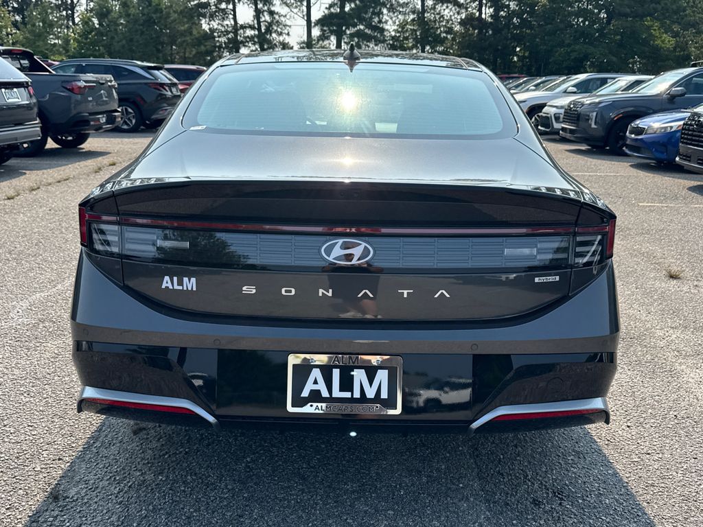 2025 Hyundai Sonata Hybrid Limited photo 5
