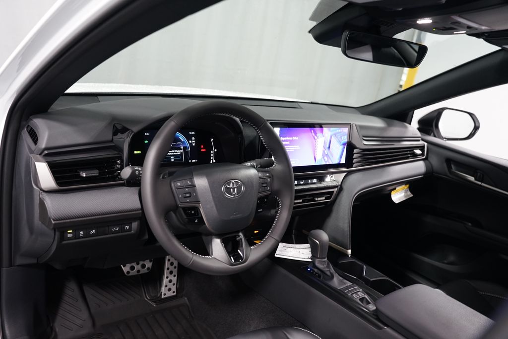 Thumbnail: 2025 Toyota Camry - 11