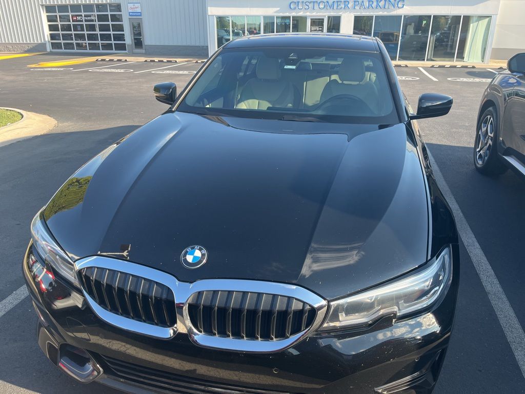 Thumbnail: 2022 BMW 3 Series - 2
