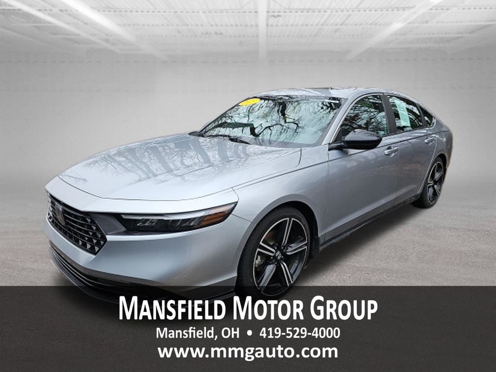 Silver 2023 Honda Accord Hybrid Sedan Front-Wheel Drive Continuously Variable Transmission