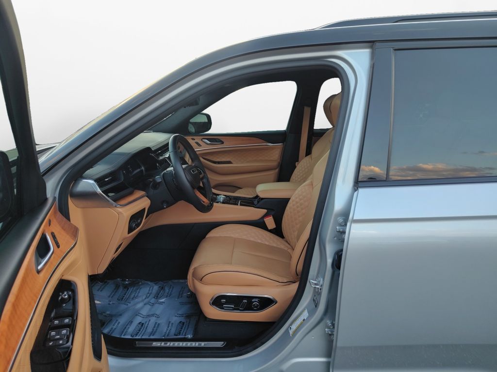 Used Car 2023 Jeep Grand Cherokee L  Summit For Sale Under $50,000 In Austin, Texas