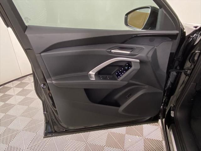 Thumbnail: 2025 Audi Q5 - 26